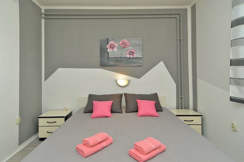 Apartment 622
