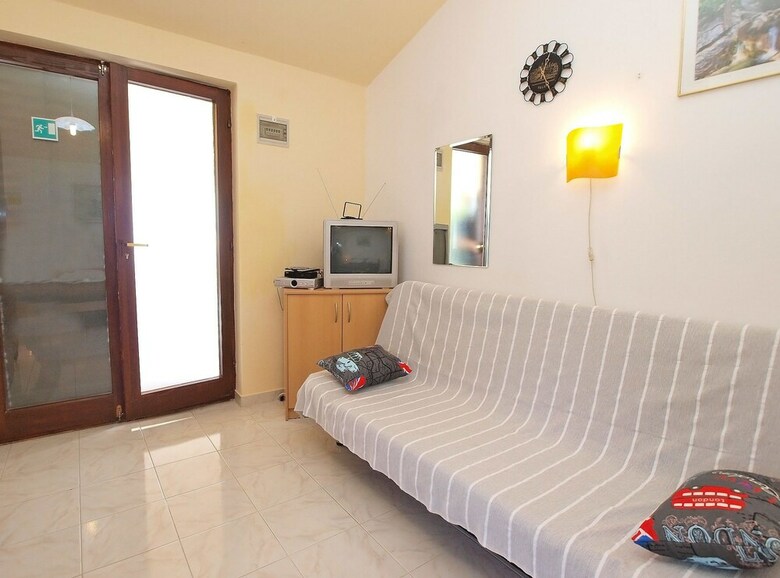 Apartment 535