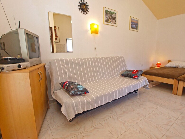 Apartment 535