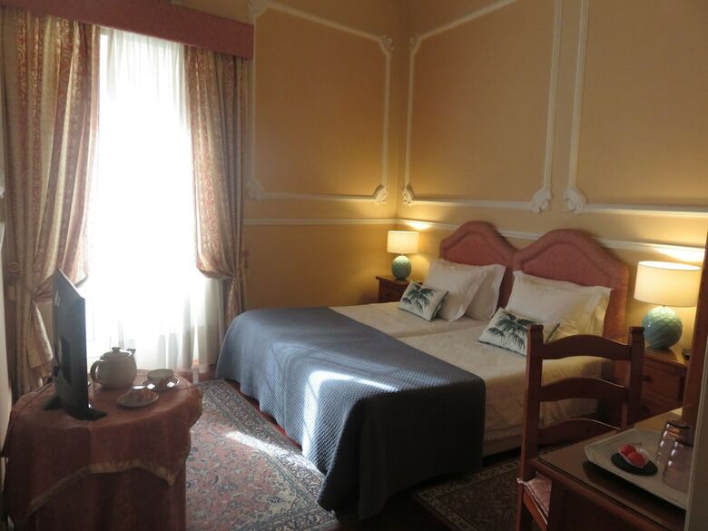 Hotel Allons-y Guesthouse