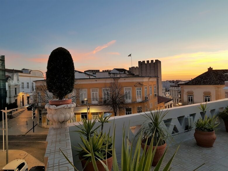 Hotel Allons-y Guesthouse