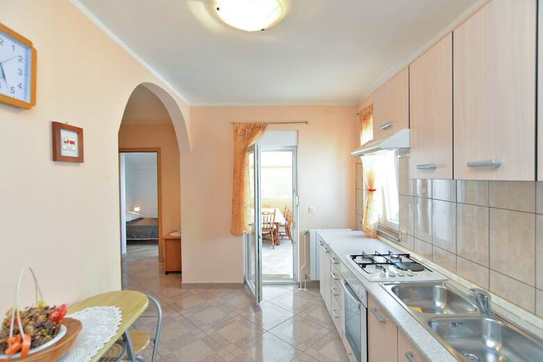 Apartment 436