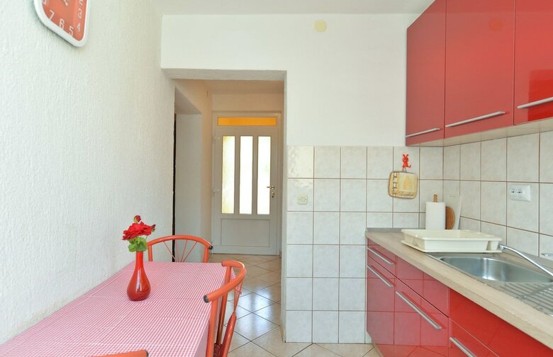Apartment 436