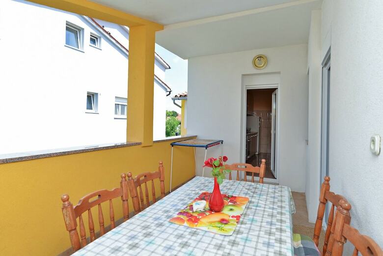 Apartment 436