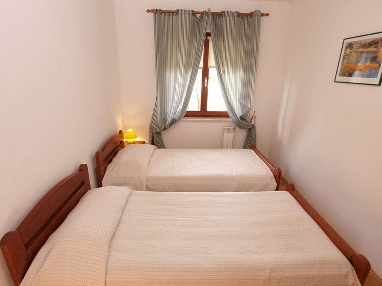 Apartment 739