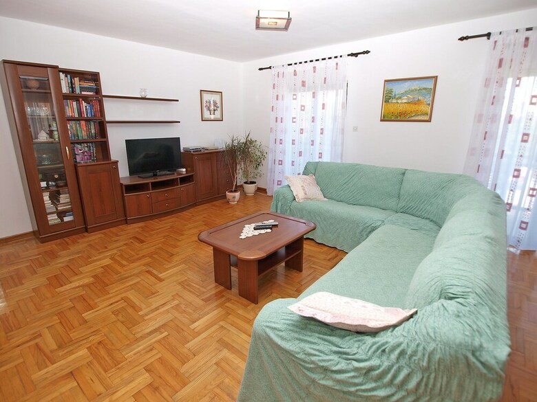 Apartment 914