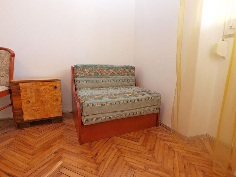 Apartment 860