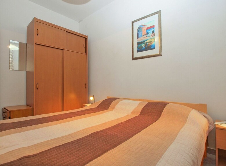 Apartment 847