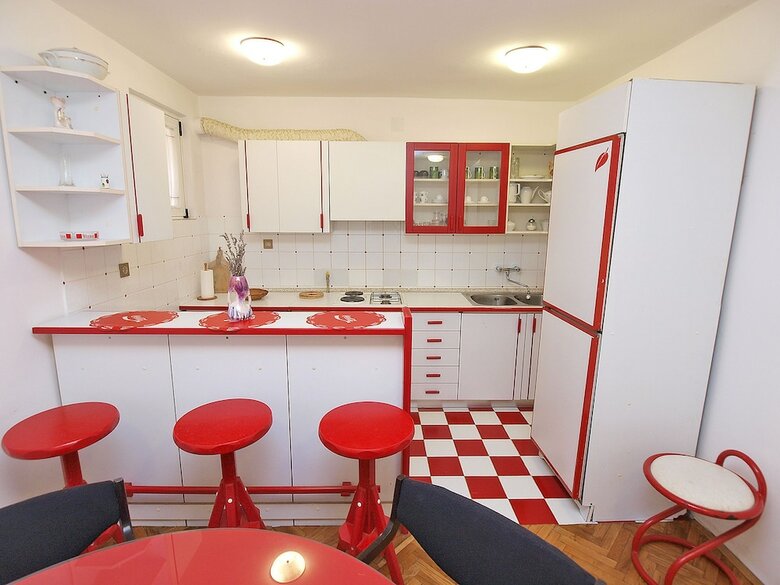 Apartment 864