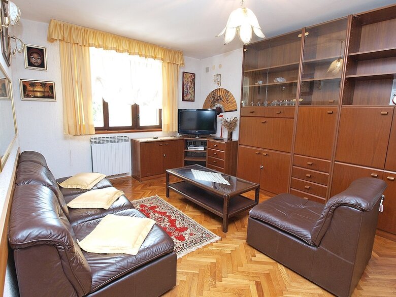 Apartment 864