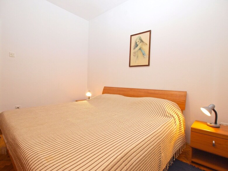 Apartment 1001