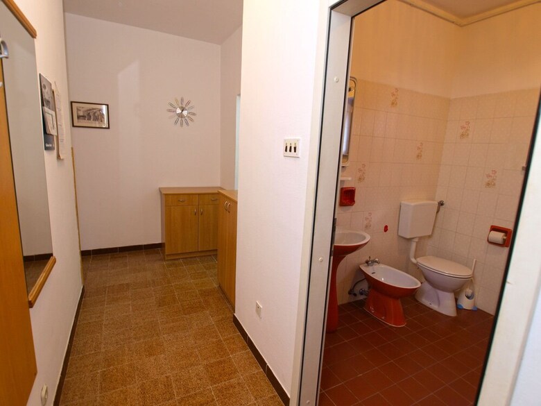 Apartment 1001