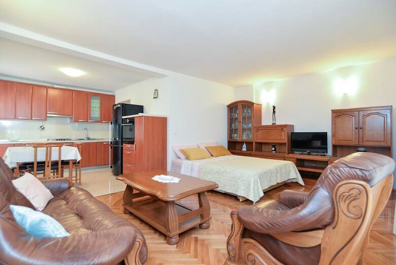 Apartment 1064