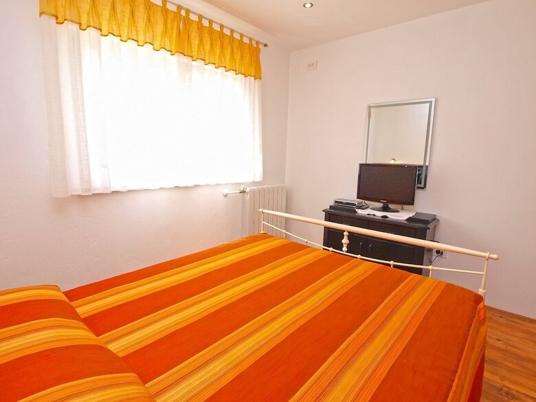 Apartment 1064