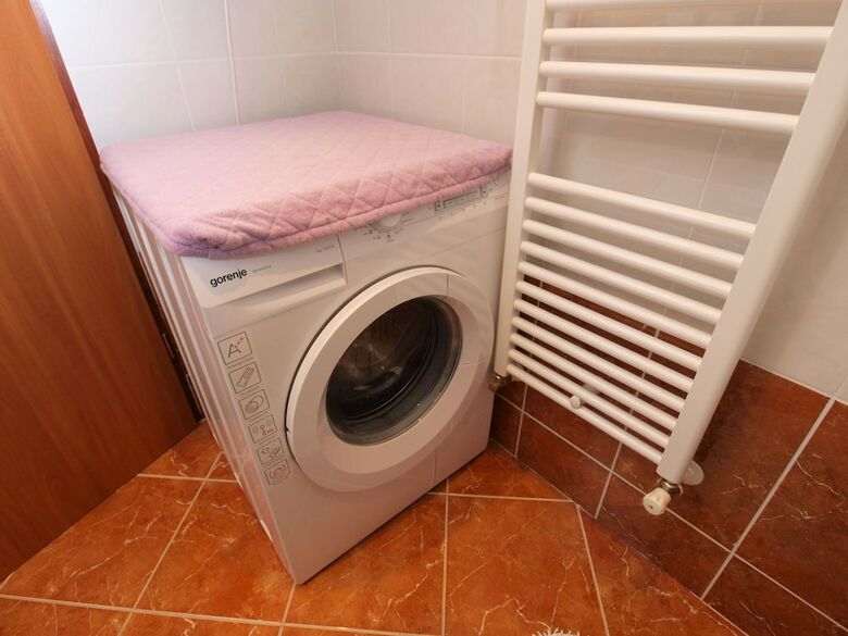 Apartment 1064