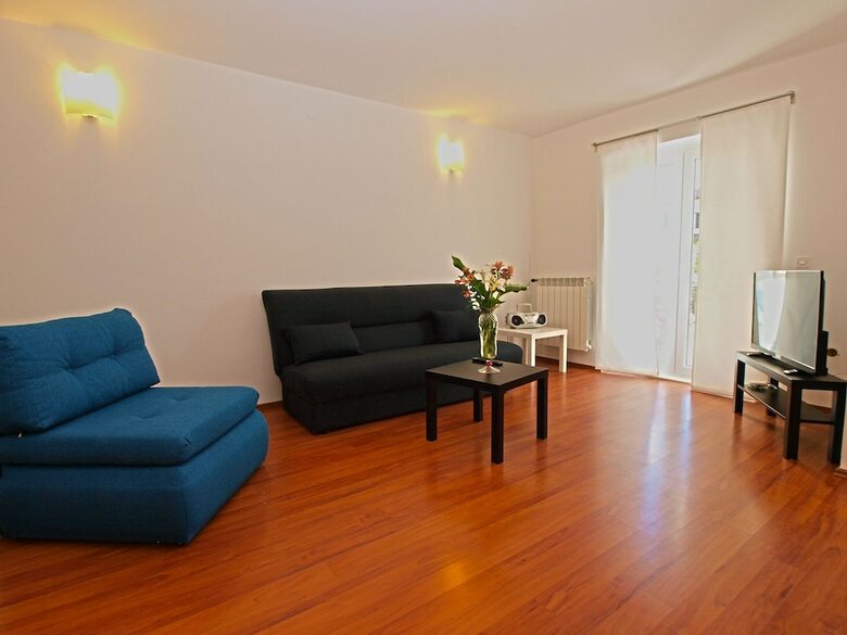 Apartment 1092