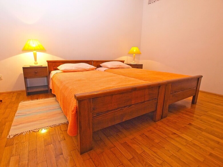 Apartment 1210