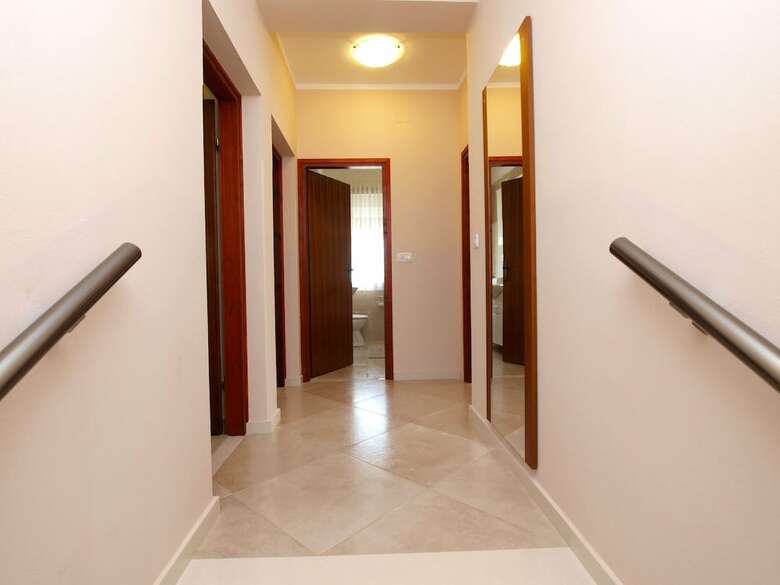 Apartment 1386