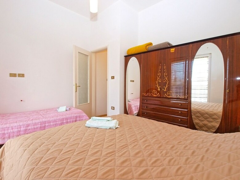 House 1295