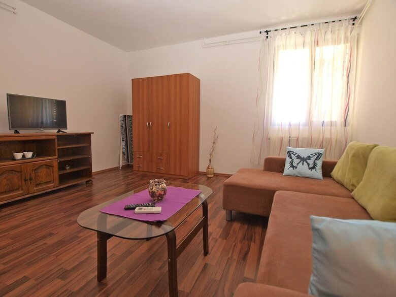 Apartment 1103