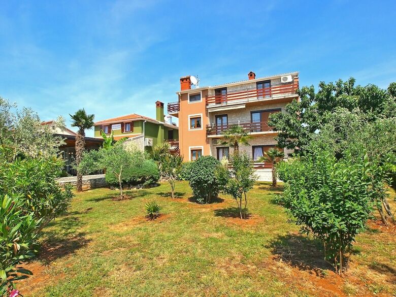 Apartment 1376