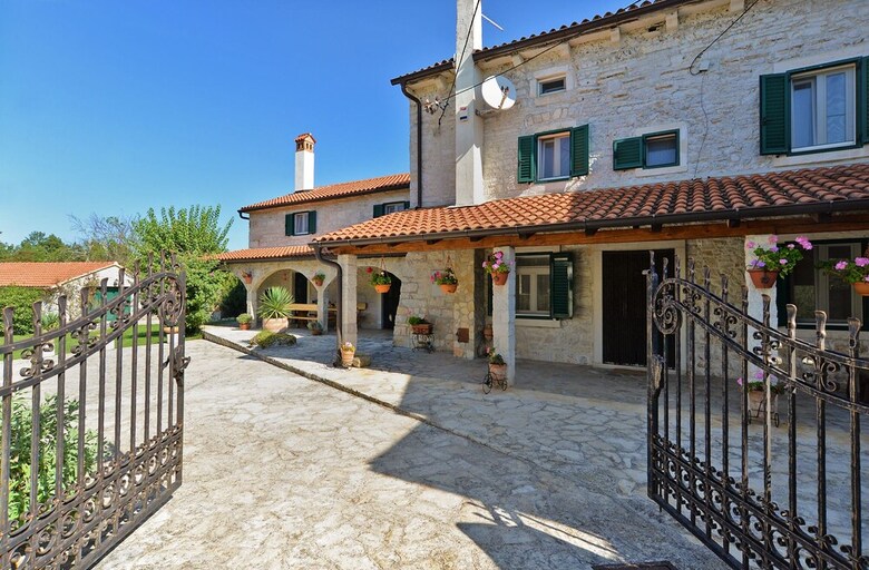 Villa 1240