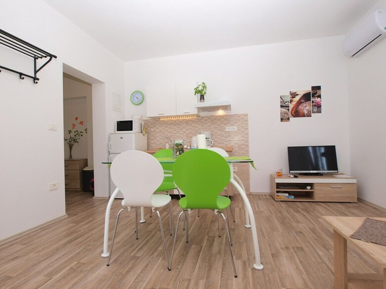 Apartment 1403