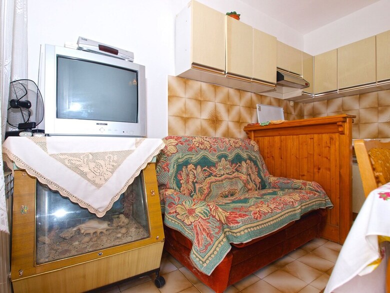 Apartment 1051