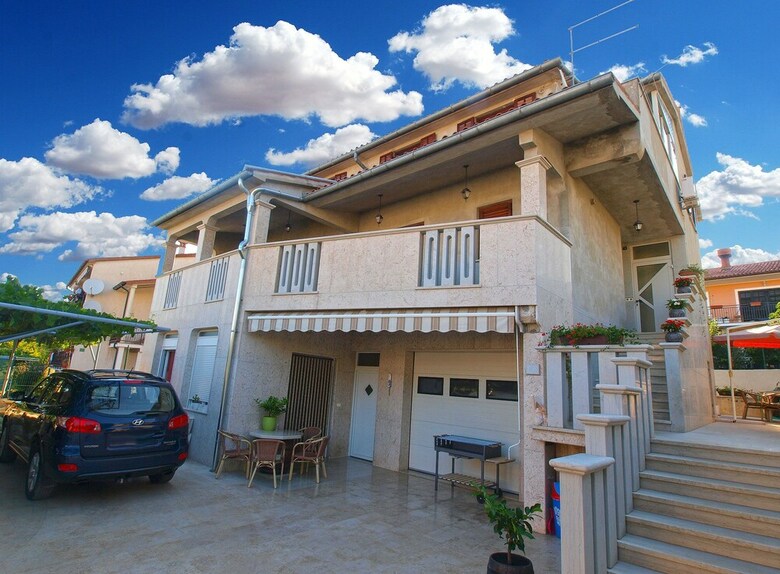 Apartment 1436
