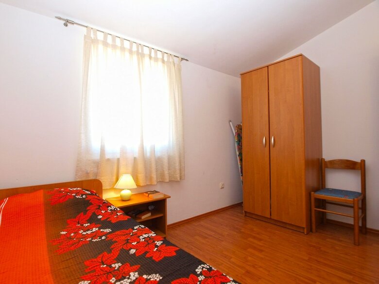 Apartment 1496
