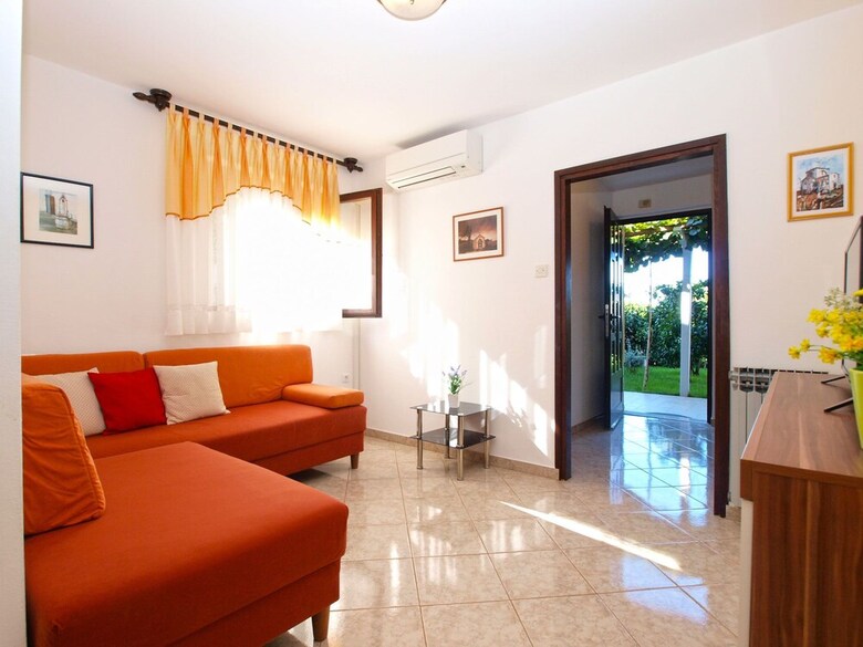 Apartment 1482