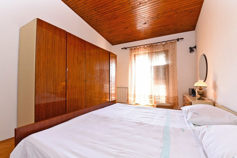 Apartment 1560