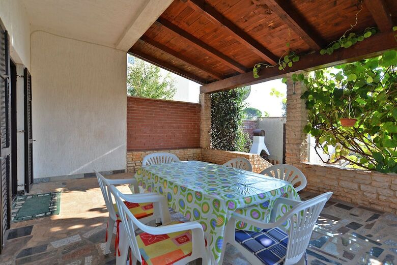 Apartment 1560