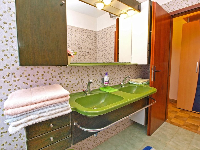 Apartment 1490