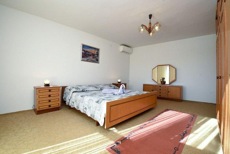 Apartment 1492