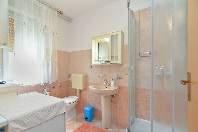 Apartment 1552