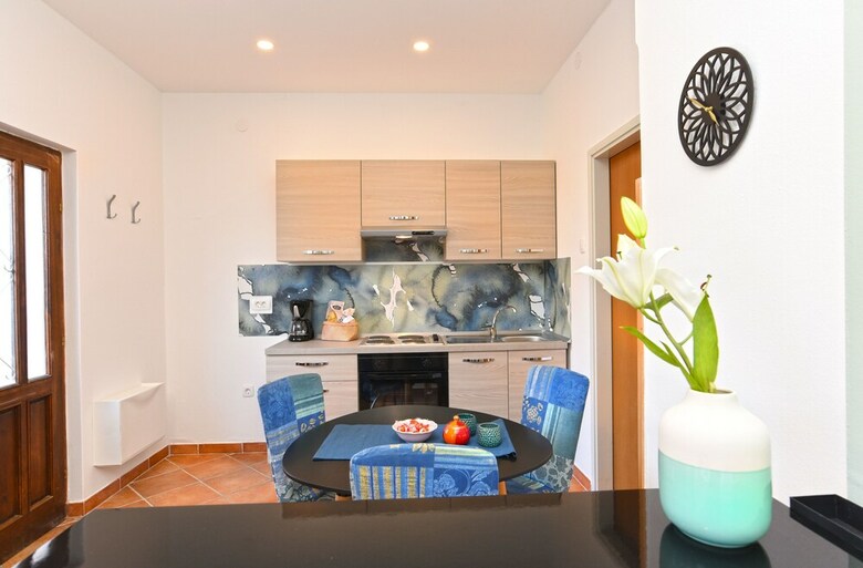 Apartment 1550