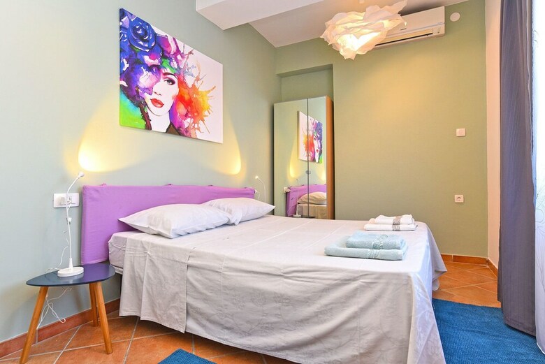 Apartment 1550