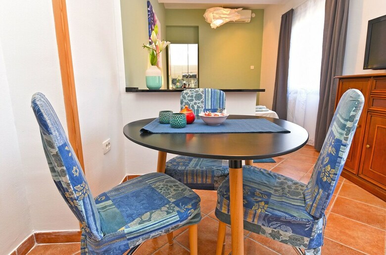 Apartment 1550