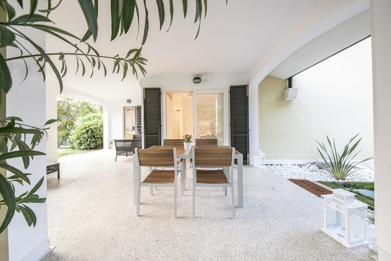 Italia Living Villa