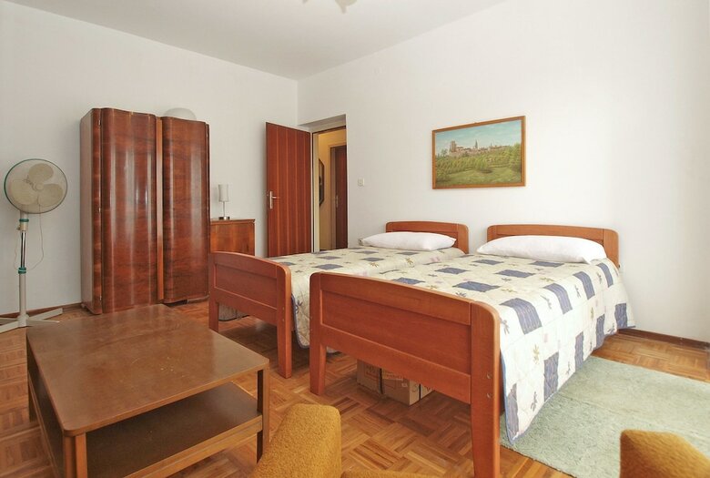 Apartment 1583