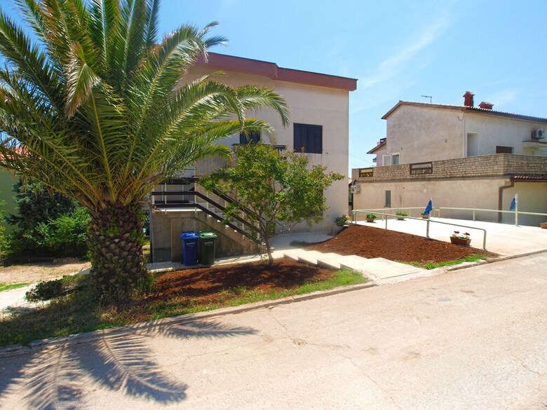 Apartment 1583