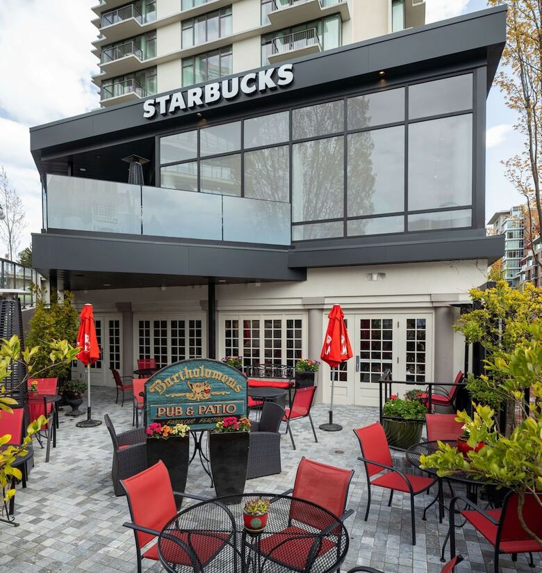 Doubletree By Hilton Hotel & Suites Victoria
