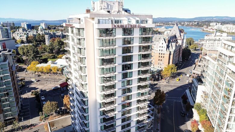 Doubletree By Hilton Hotel & Suites Victoria