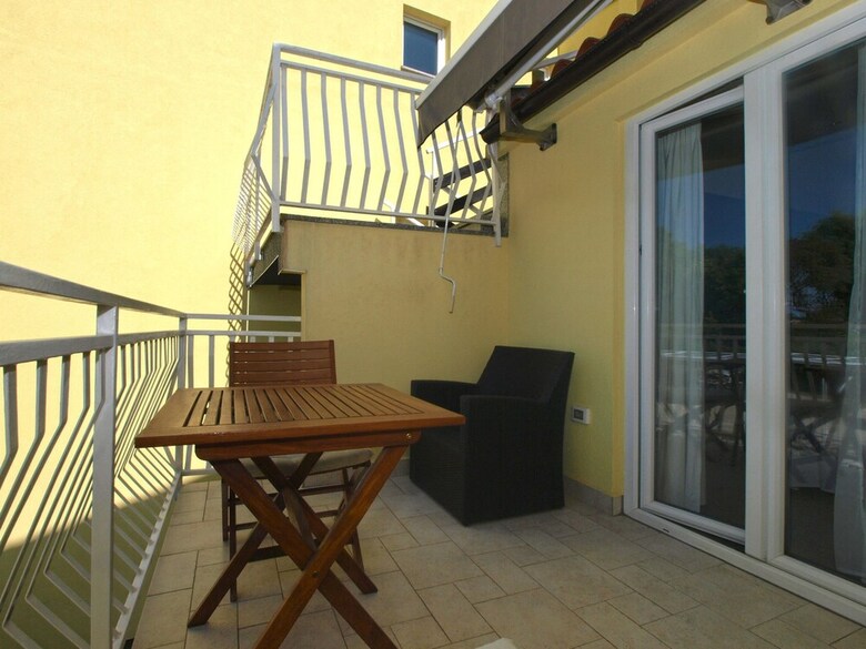 Apartment 1623