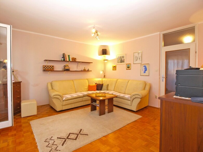 Apartment 1635