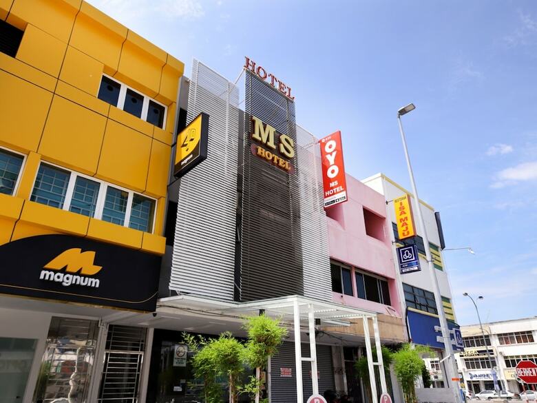 Oyo 835 Ms Hotel