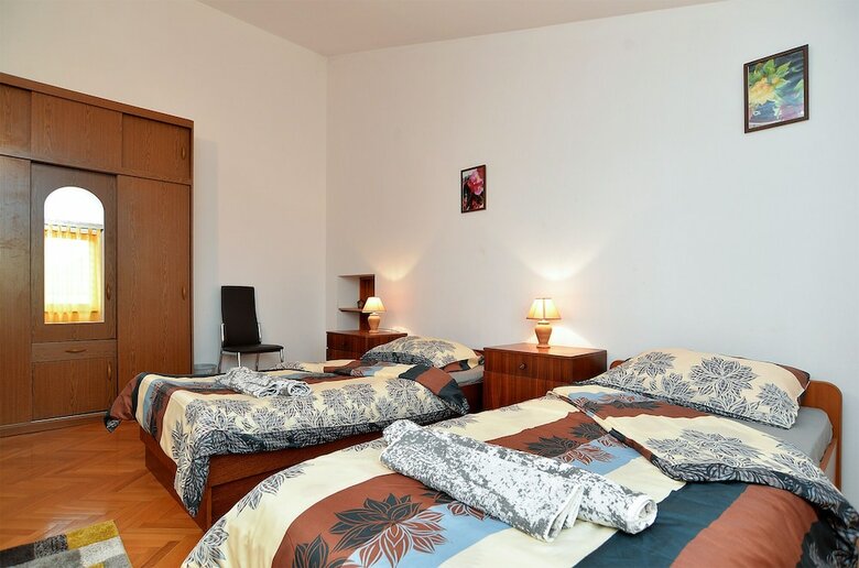 Apartment 1629