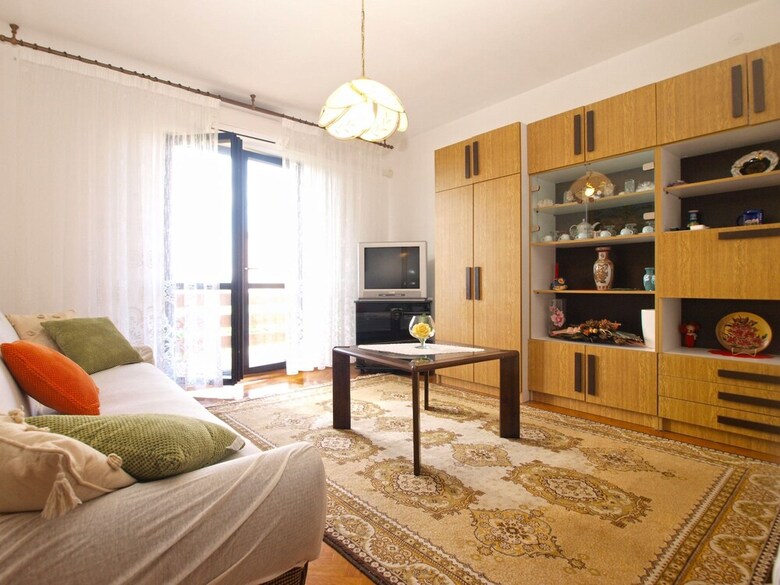 Apartment 1644