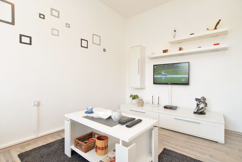 Apartment 1601